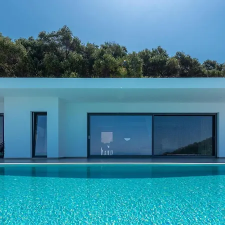 Anthelia Villa *